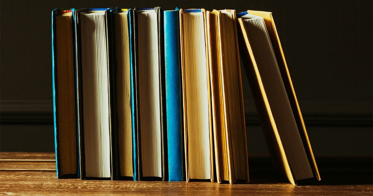 Top 10 Trading Books for 2025 | Best Books for Traders - Supertrade